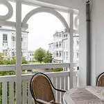 Apartment 460, Seepark *